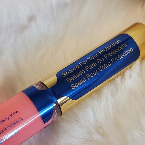 Lipsense moisturizing lip gloss in Cutie Pie - Picture 3 of 4